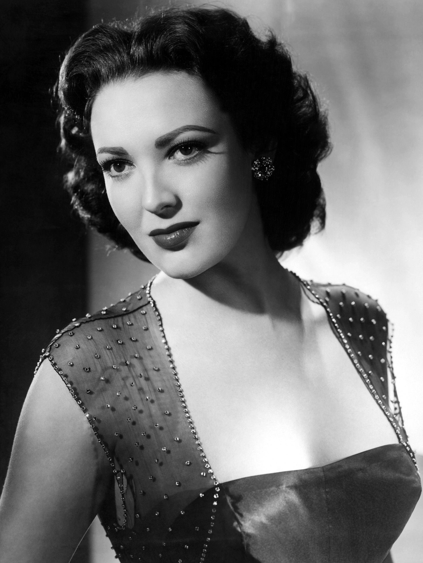 Linda Darnell Net Worth 2024 Update: Bio, Age, Height, Weight - Net Worth Inspector